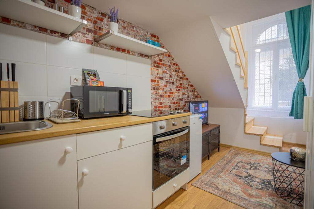 Cosy Gallery Flat In Akacfa St. Budapeste Exterior foto